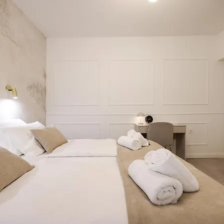 De Clave Luxury * Zara