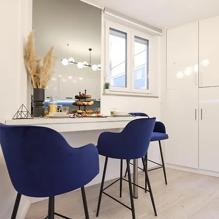 De Clave Luxury Apartment *