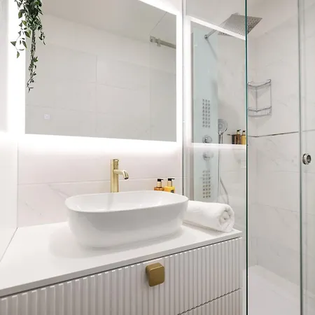 De Clave Luxury Apartment *